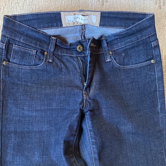 Zara straight leg Jean - Sz 4 - Picture 3 of 5